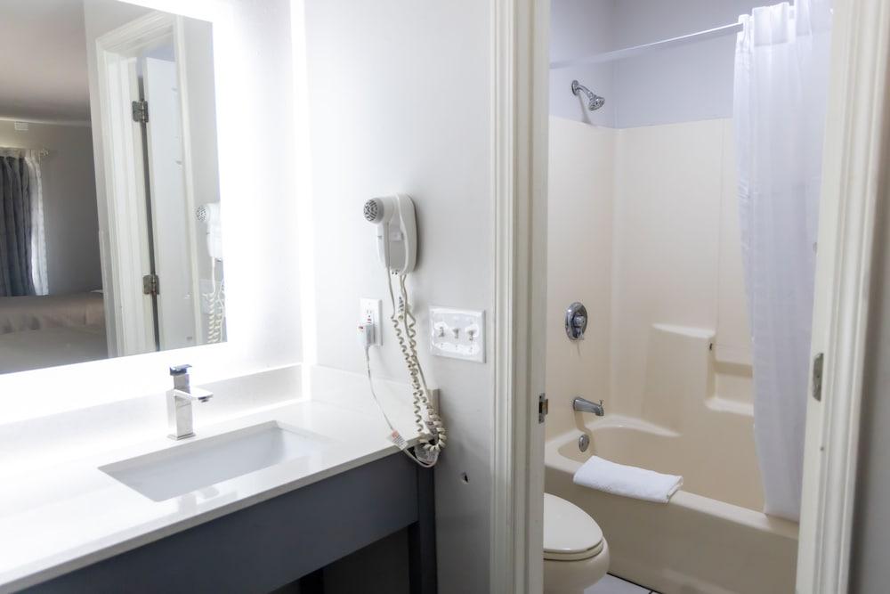 Quality Inn Carrollton Medical Center photo 24