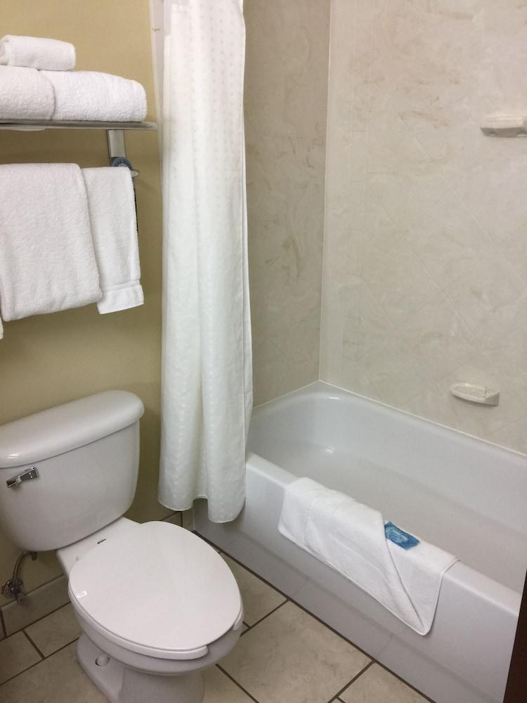 Holiday Inn Express & Suites Somerset Central by IHG photo 38
