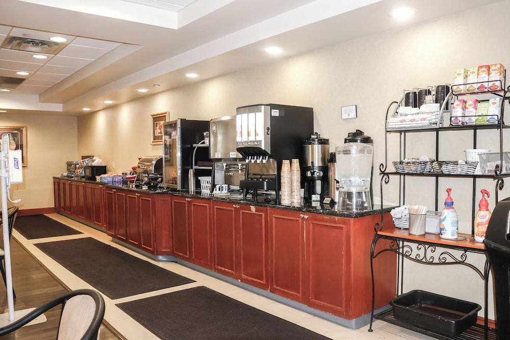 Wingate By Wyndham Peoria photo 41