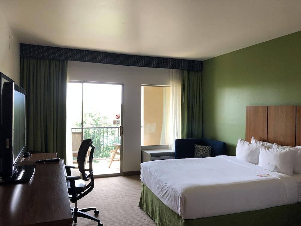 Sol Cypress San Antonio; Marriott Tribute Portfolio photo 13
