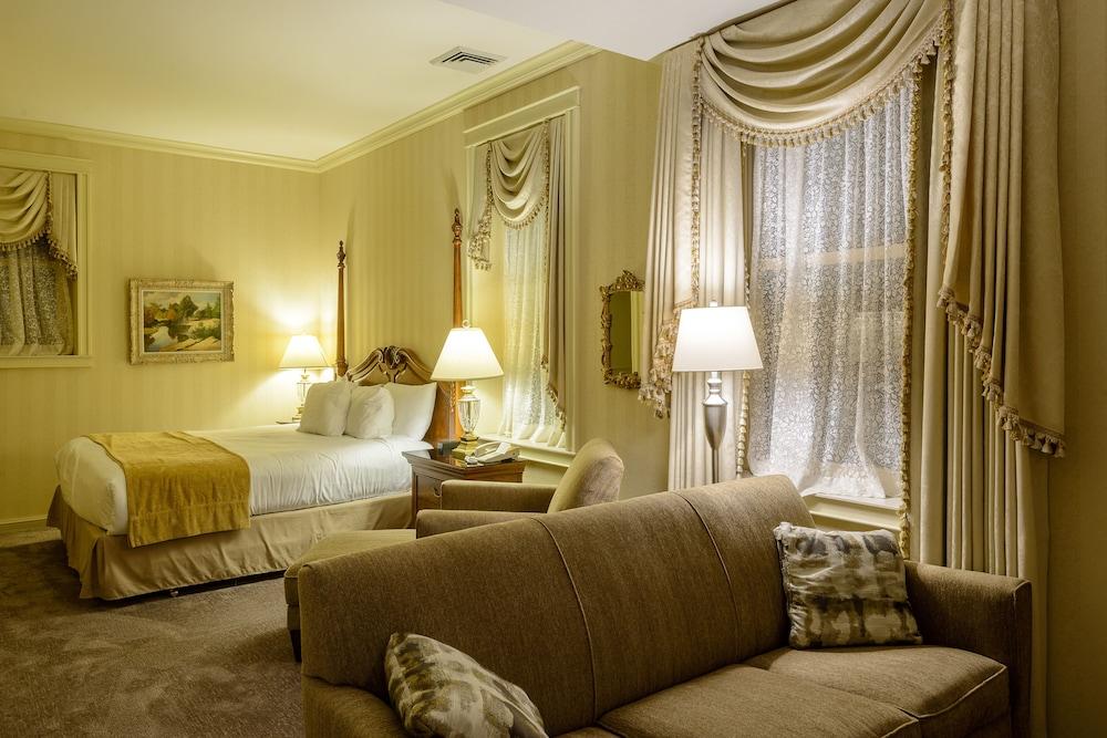 Hotel Winneshiek photo 8
