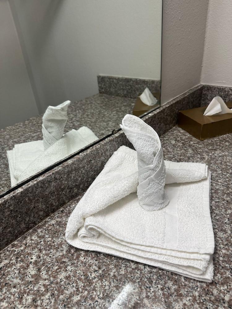 Discovery Inn photo 7