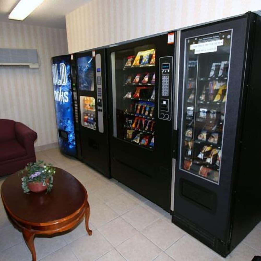 CenterWay Hotel Tonawanda photo 14