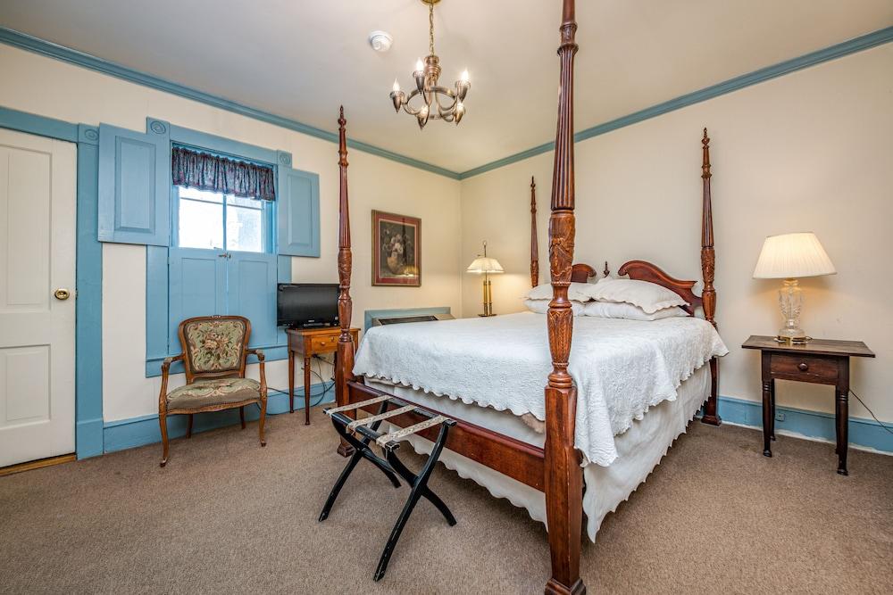 Wayside Inn photo 41