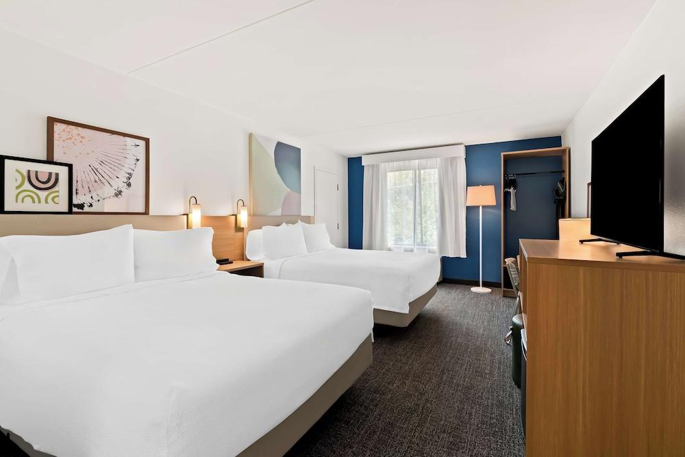 Spark by Hilton Hummelstown Hershey photo 18