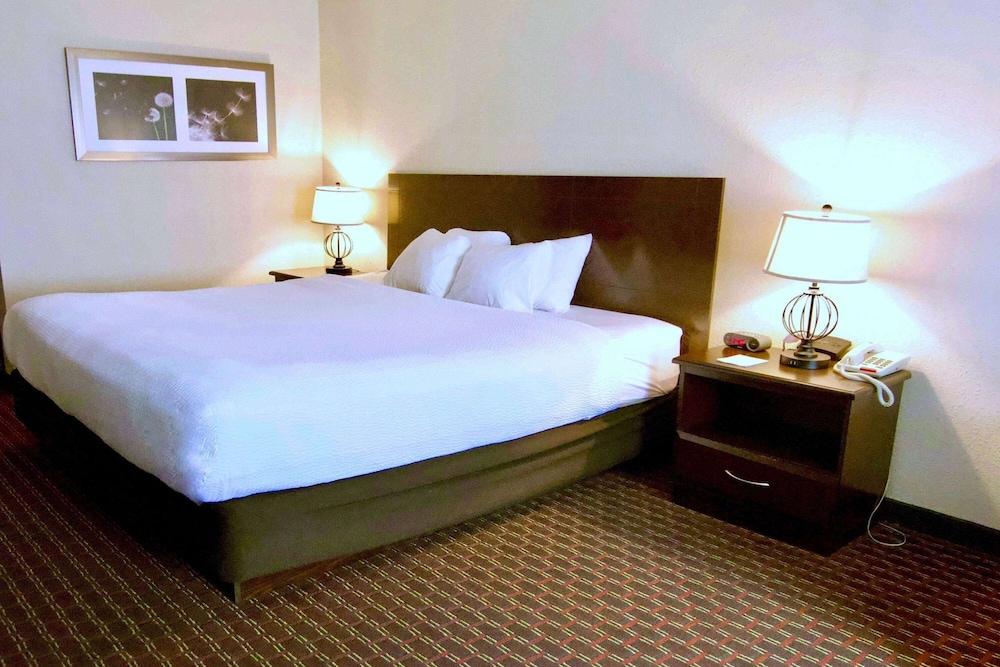 Ramada by Wyndham Tell City photo 18