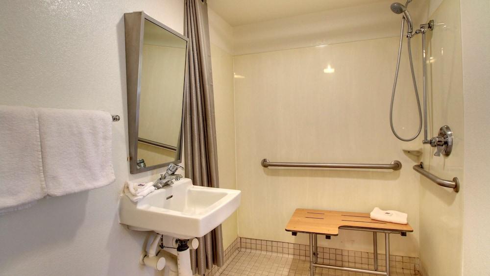Motel 6 Cedar Rapids, IA photo 22