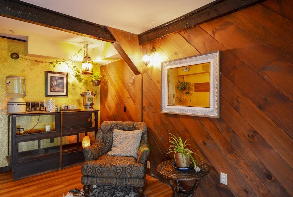 Lotus Mountain Retreat photo 35