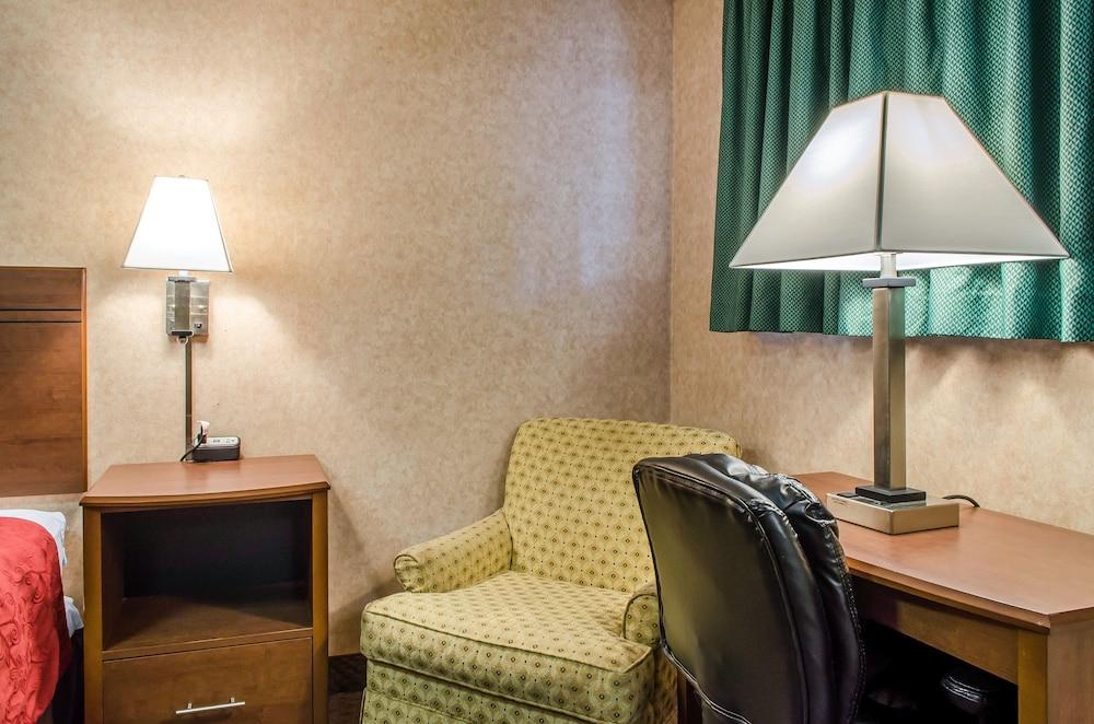 Econo Lodge Bellefonte I-99 photo 16