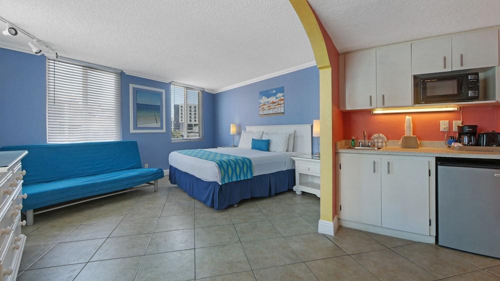 Pelican Pointe Clearwater Beach Hotel photo 11