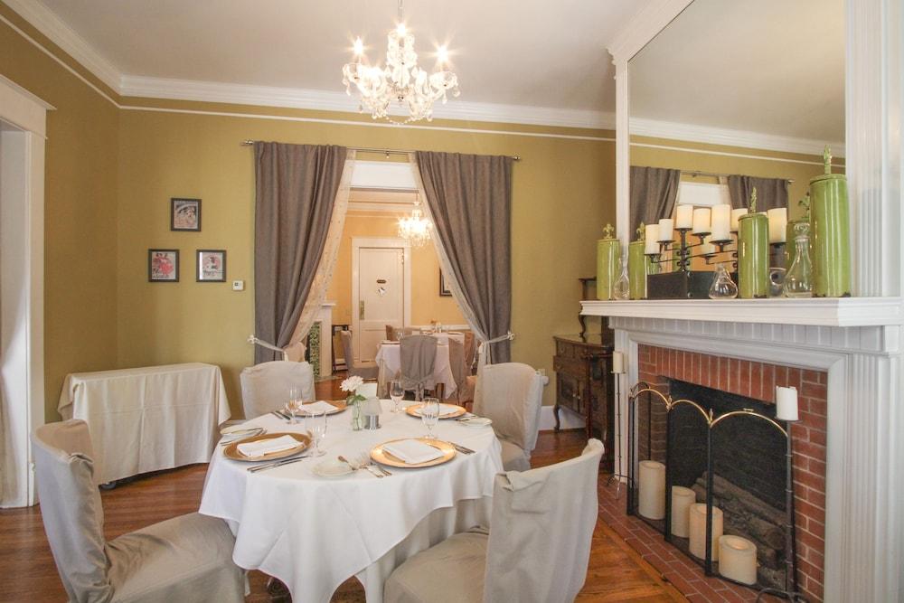 Burke Manor Inn & Pavilion photo 16
