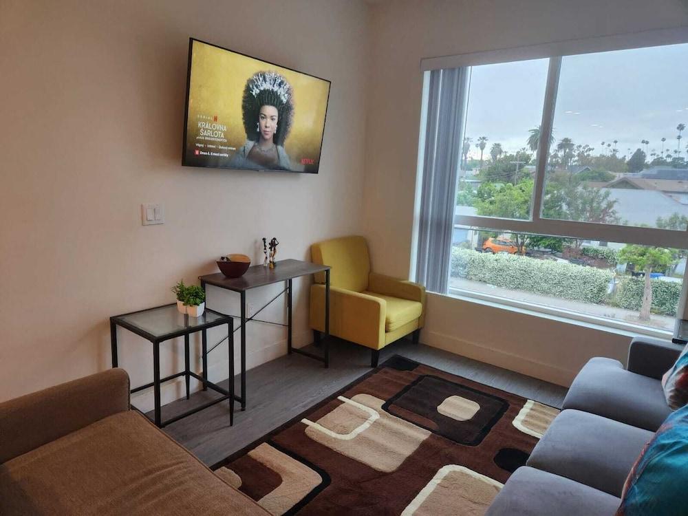 Urban Chic Apart-Hotels in Central LA photo 13