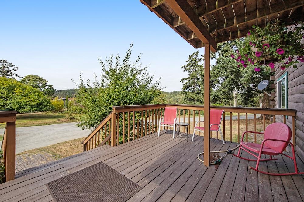 Deer Harbor Inn photo 48