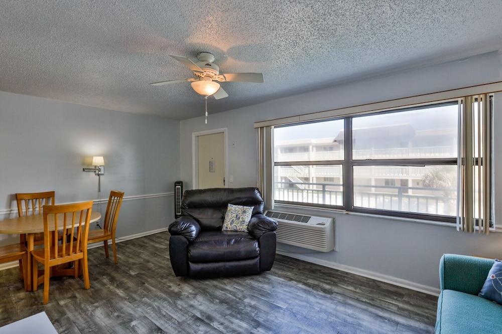 Coastal Waters Inn photo 94