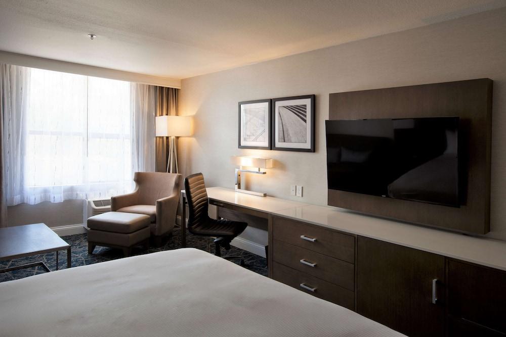 DoubleTree by Hilton Pomona photo 11