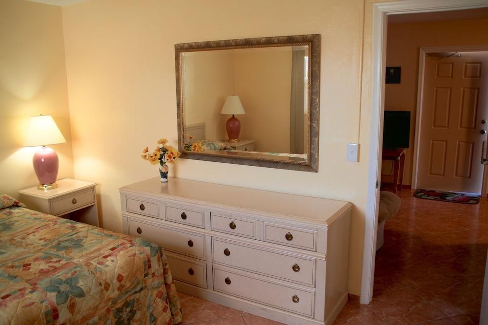 Lago Mar Motel and Apartments photo 31