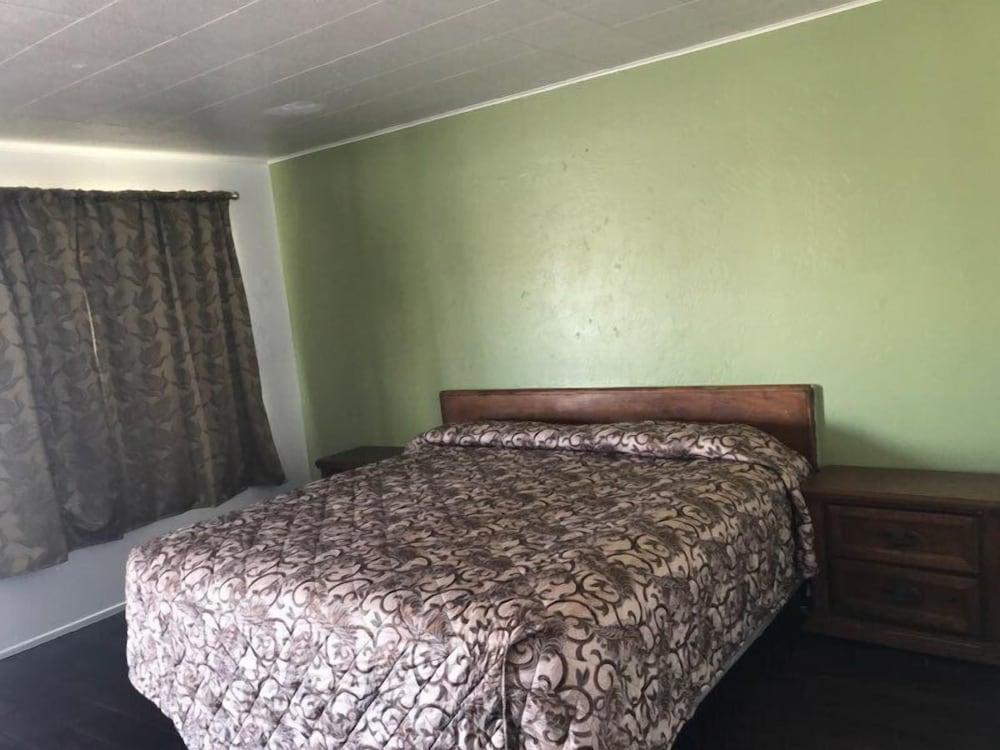 Oak Motel Modesto by Hotel O photo 5
