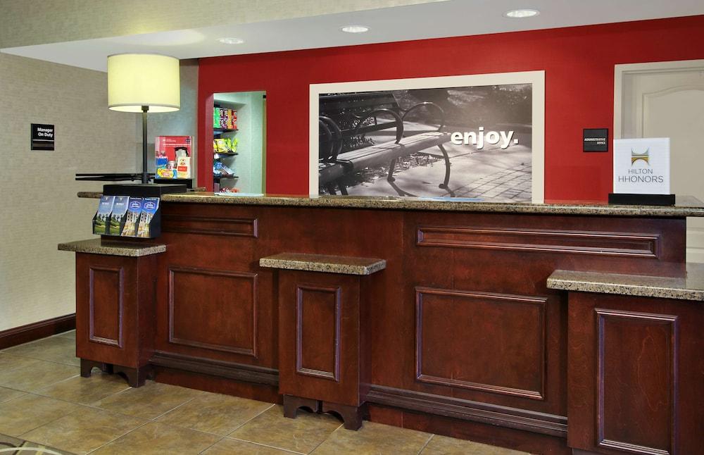 Hampton Inn & Suites Florence-Downtown photo 2