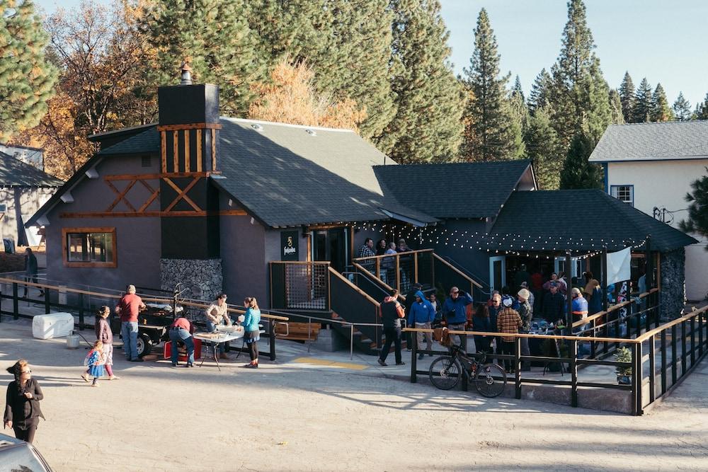 Summit View Inn photo 33