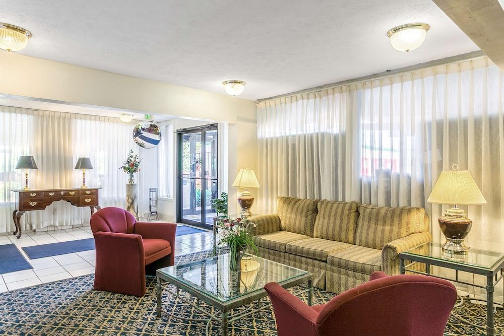 Americas Best Value Inn Edgewood photo 4