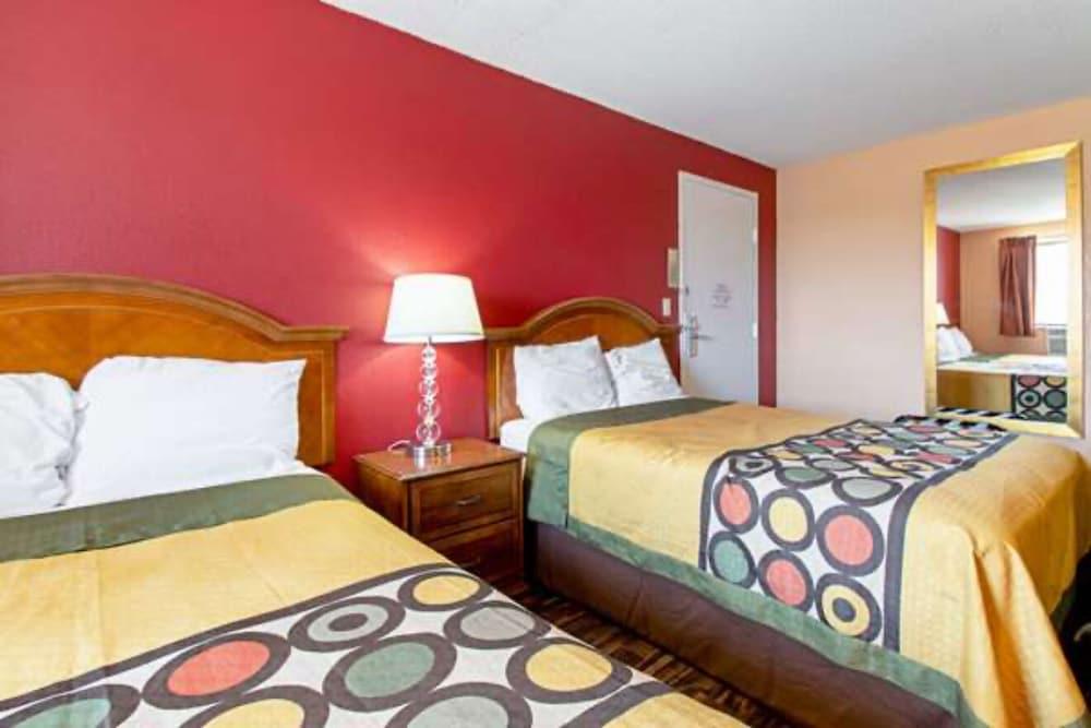 Utica Stay Inn photo 4