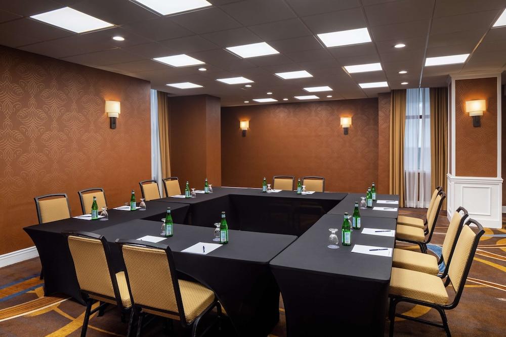Doubletree by Hilton Washington DC Silver Spring photo 22