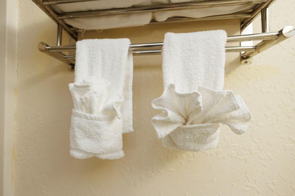 Garnet Inn & Suites, Orlando photo 95