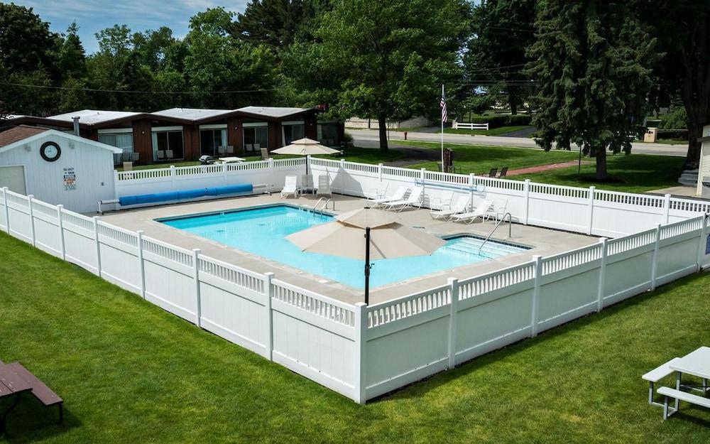 Nader's Motel & Suites photo 3