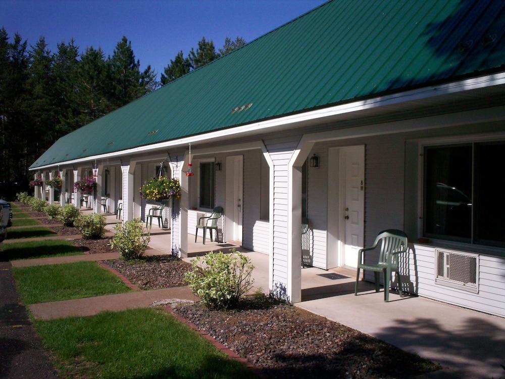 Northwoods Motel photo 4