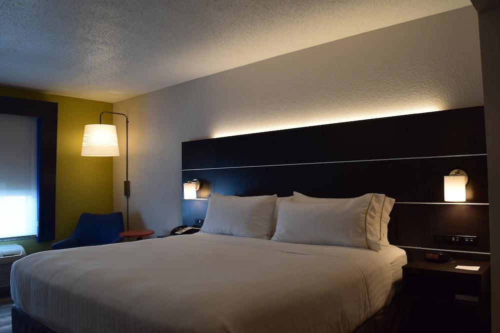 Holiday Inn Express Hotel & Suites Sparta by IHG photo 21