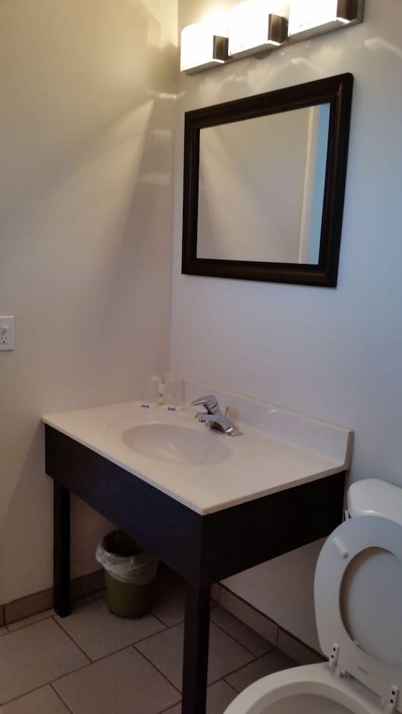 Surfside Motel photo 15