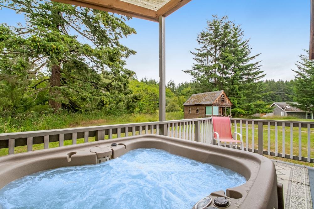 Deer Harbor Inn photo 86