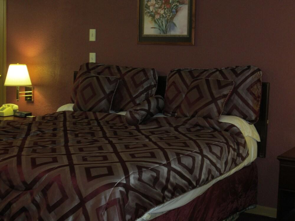 First Western Inn photo 30