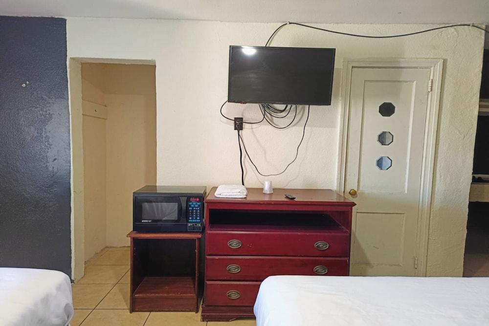 Crown Inn By Oyo Orangeburg Hwy 301 photo 15
