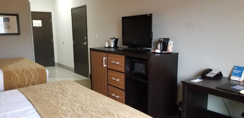 Comfort Inn & Suites Tulsa I-44 West - Rt 66 photo 10