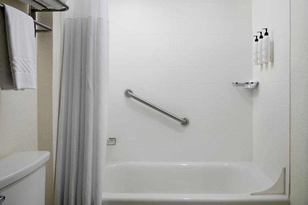 Springhill Suites By Marriott Metro Center photo 19