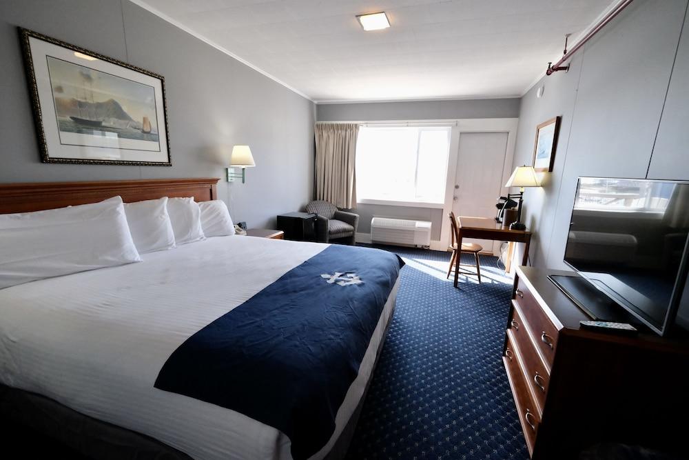 Fishermans Wharf Inn photo 15