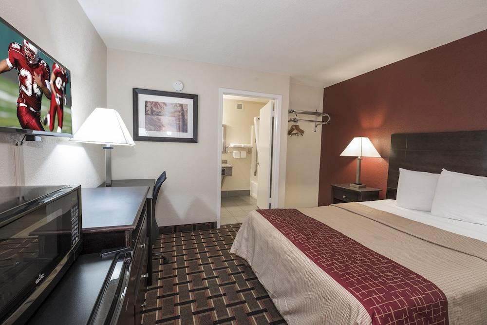 Red Roof Inn Mobile - Midtown photo 15