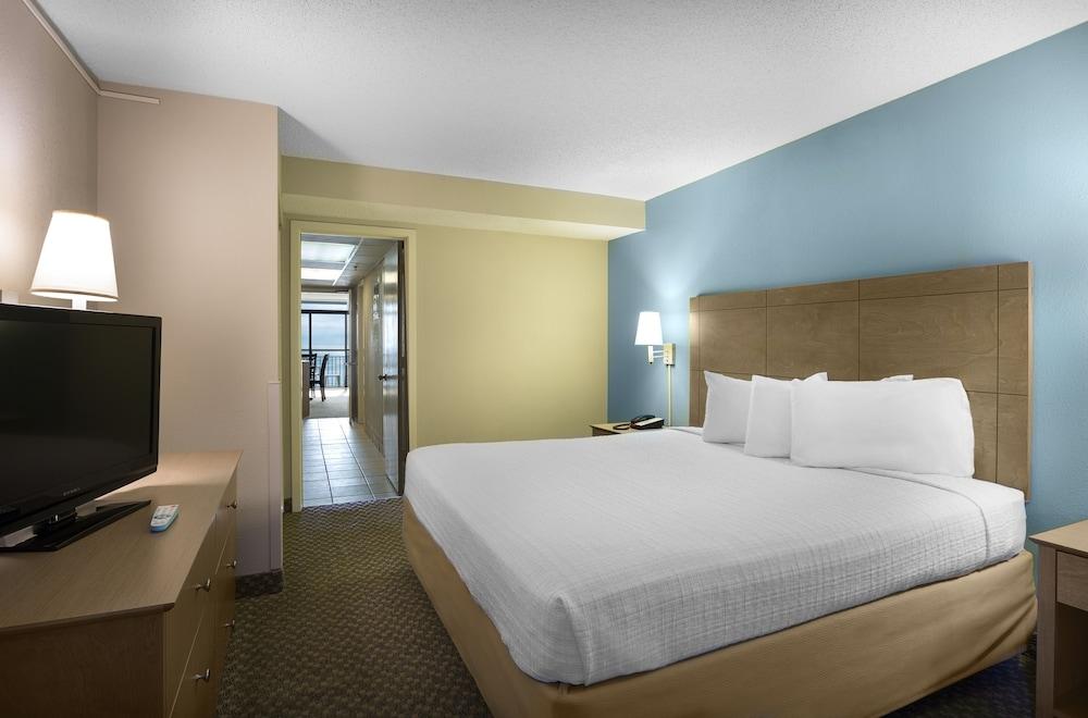 Landmark Resort photo 7