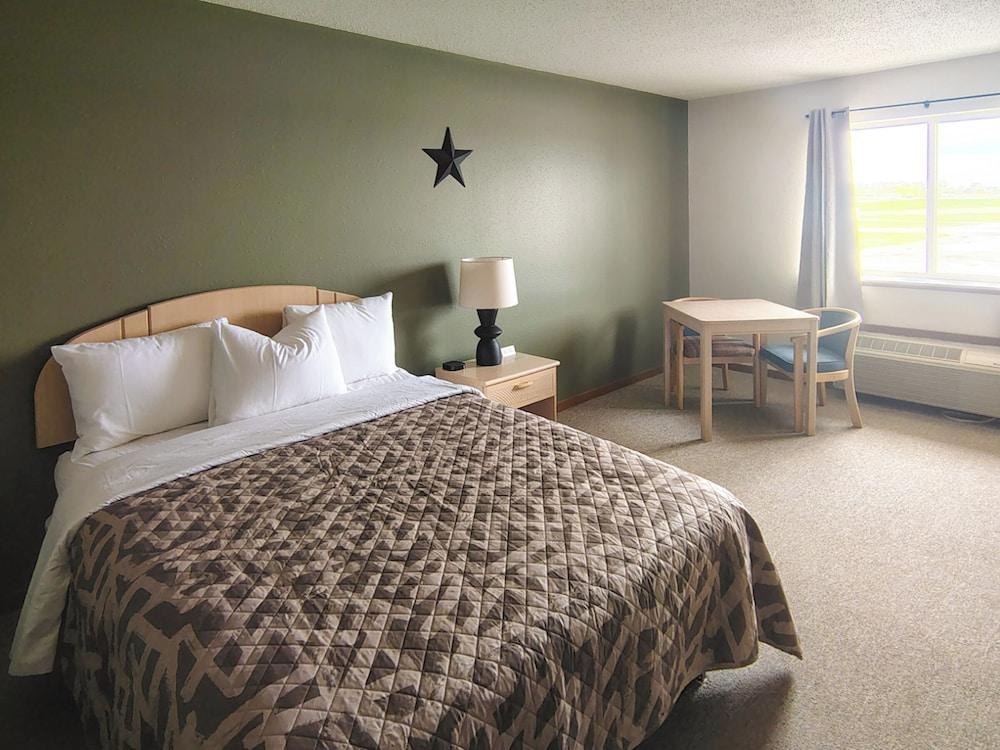 The Trail Inn - Stanton IA - Halland Ave photo 9