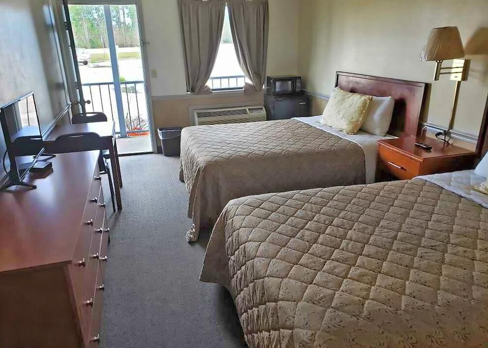 Traveler's Choice Motel photo 3