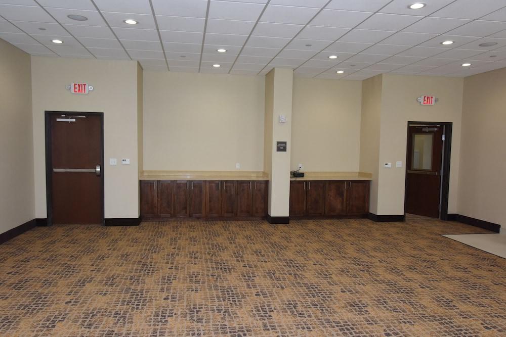 Home Away Suites photo 39
