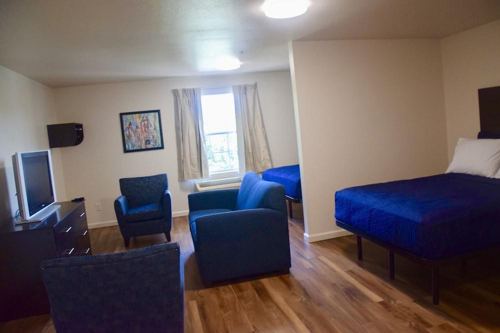 Stay Plus Extended Stay Suites photo 4