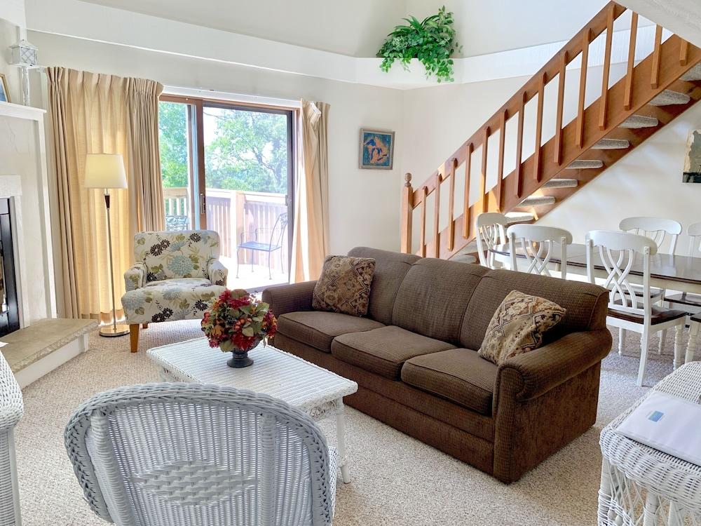 Sunset Condominiums photo 39