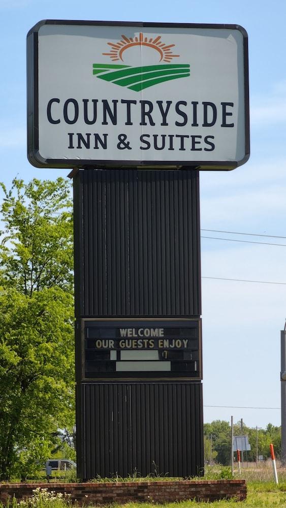 Countryside Inn & Suites photo 7