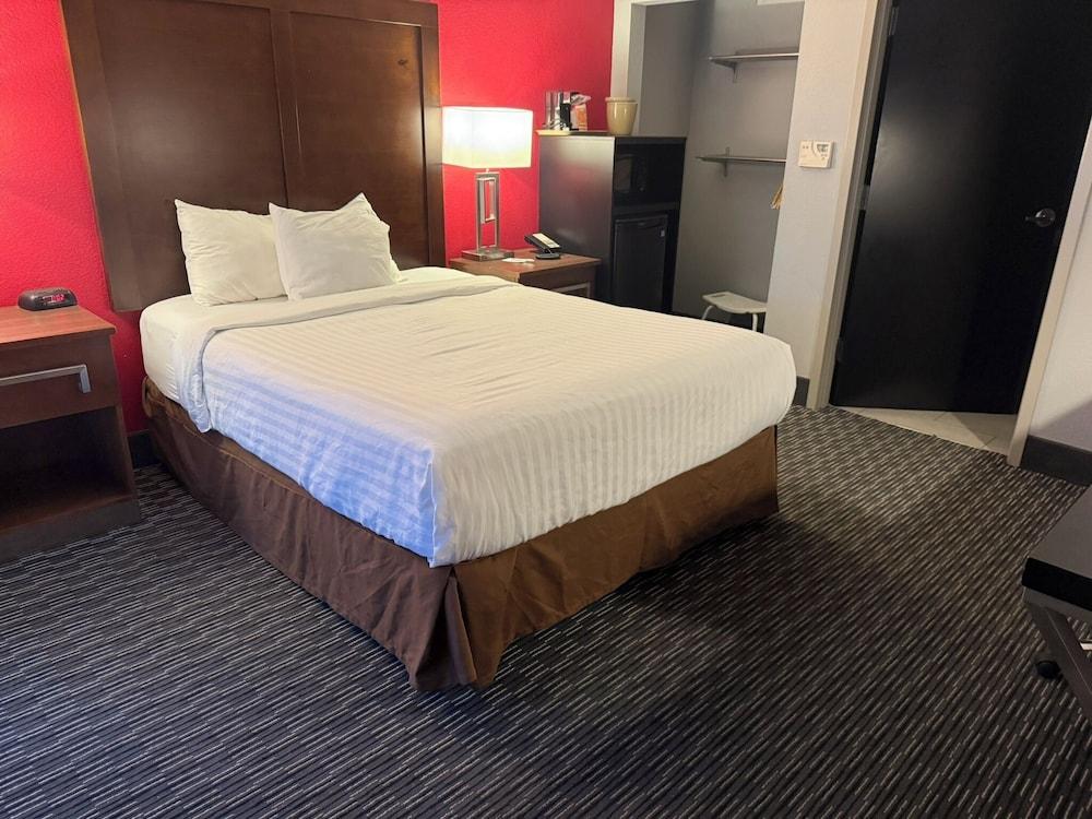 Sonesta Essential Rapid City photo 2