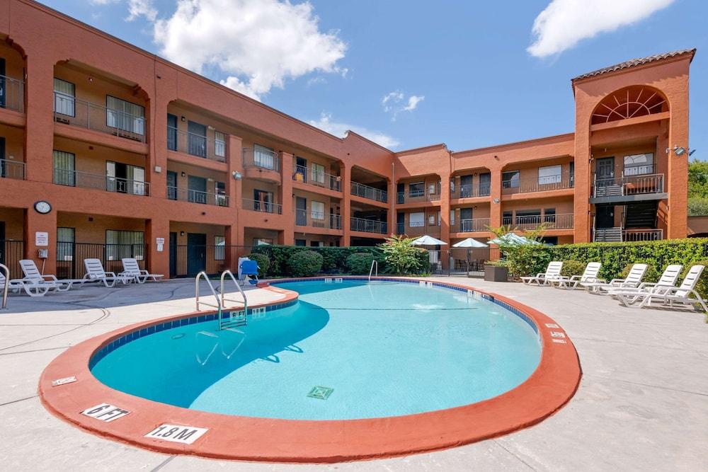 Quality Inn & Suites Jacksonville-Baymeadows photo 15