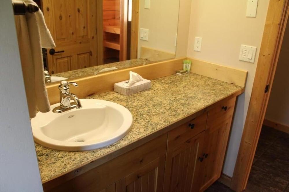 Methow River Lodge & Cabins photo 99