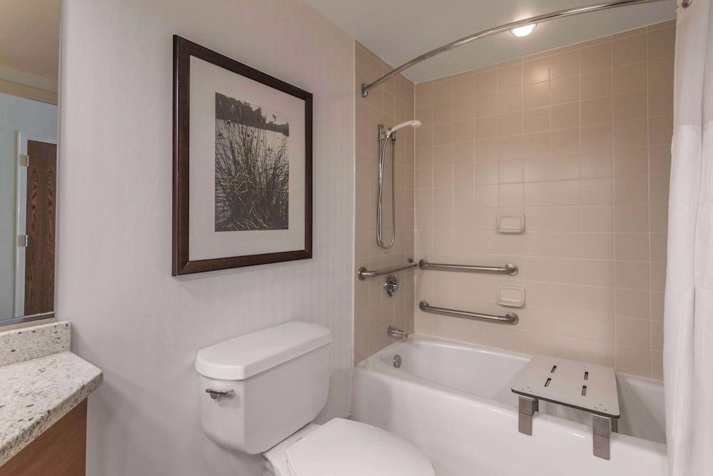 Wyndham Garden Buffalo Downtown photo 24