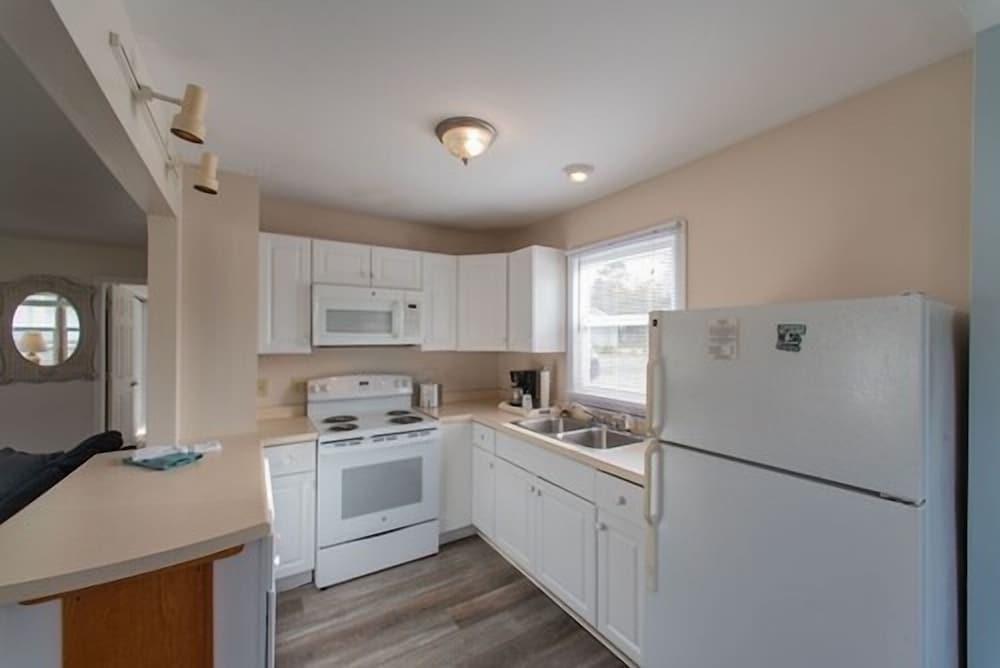 Edgewater Resort photo 57